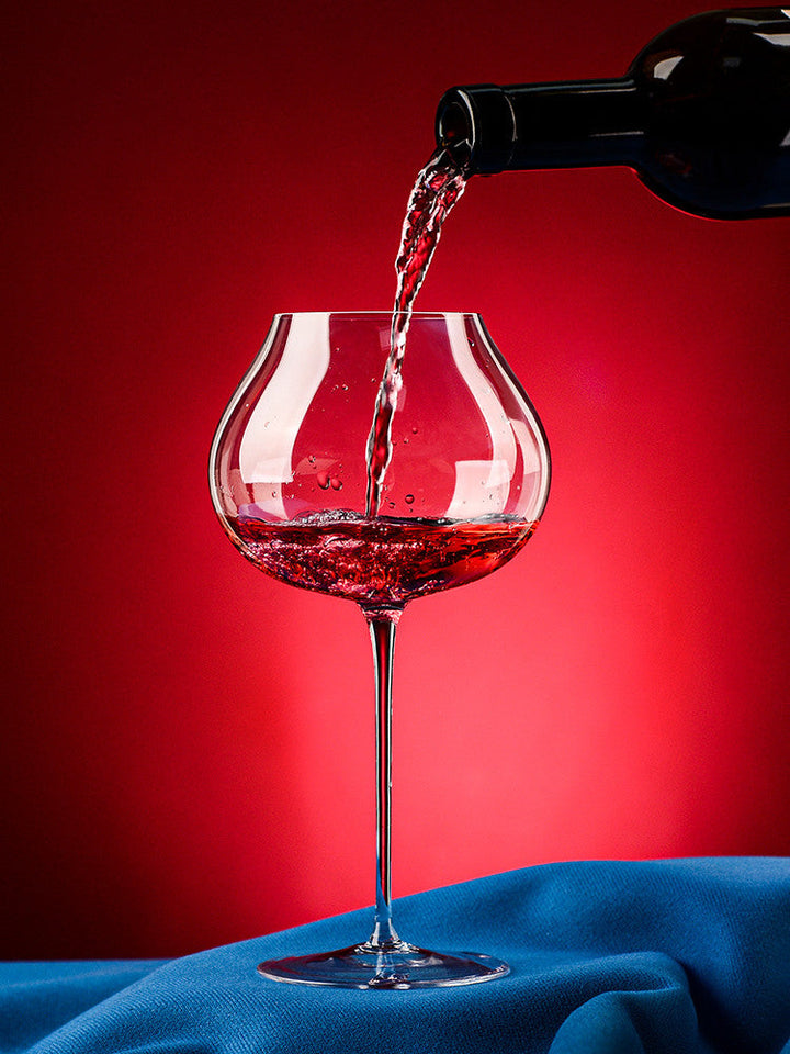 Discover the Elegance of the Crystal Glass Elegant Drinking Cup Gift Set